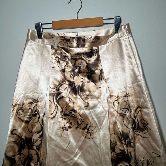 Banana republic silk blend printed skirt  4 - Picture 2 of 9